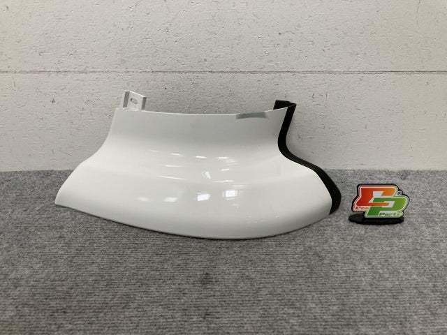 新車取り外し!ギガ 大型 2代目 2015- 10t 純正 左 アッパー フロント コーナーパネル/コーナーカバー ホワイト ソリッド いすゞ(138836)