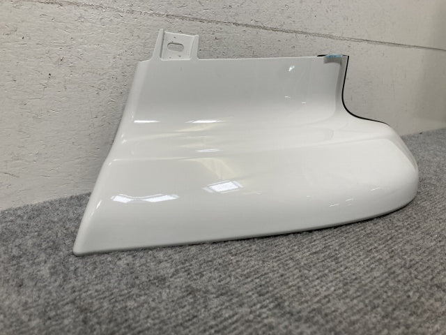 新車取り外し!ギガ 大型 2代目 2015- 10t 純正 左 アッパー フロント コーナーパネル/コーナーカバー ホワイト ソリッド いすゞ(138836)