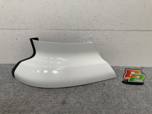 新車取り外し!ギガ 大型 2代目 2015- 10t 純正 右 アッパー フロント コーナーパネル/コーナーカバー ホワイト ソリッド いすゞ(138843)
