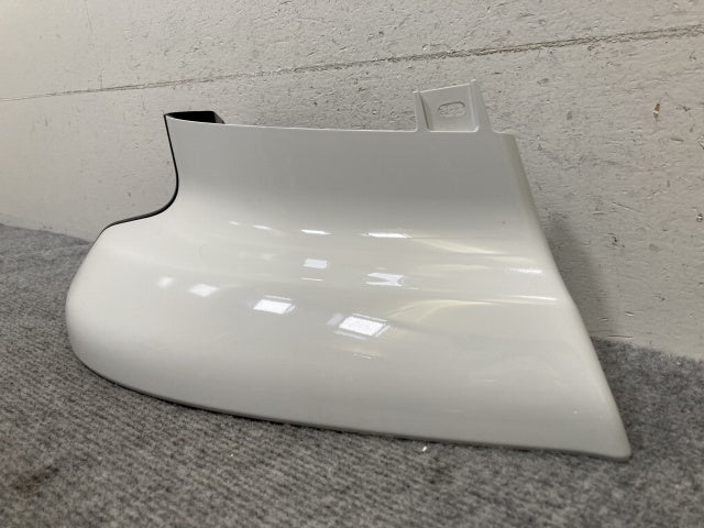 新車取り外し!ギガ 大型 2代目 2015- 10t 純正 右 アッパー フロント コーナーパネル/コーナーカバー ホワイト ソリッド いすゞ(138843)