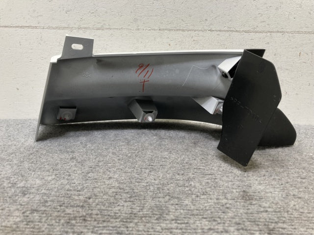 新車取り外し!ギガ 大型 2代目 2015- 10t 純正 右 アッパー フロント コーナーパネル/コーナーカバー ホワイト ソリッド いすゞ(138847)