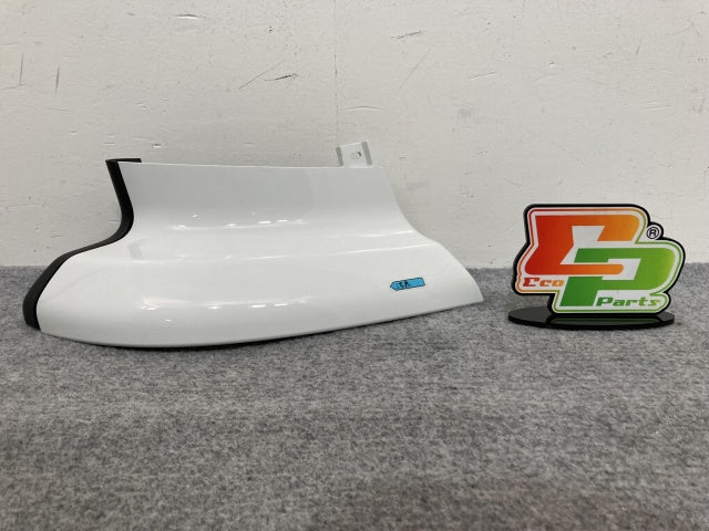 新車取り外し!ギガ 大型 2代目 2015- 10t 純正 右 アッパー フロント コーナーパネル/コーナーカバー ホワイト ソリッド いすゞ(138848)