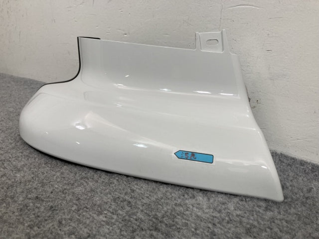 新車取り外し!ギガ 大型 2代目 2015- 10t 純正 右 アッパー フロント コーナーパネル/コーナーカバー ホワイト ソリッド いすゞ(138848)