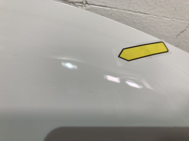 新車取り外し!ギガ 大型 2代目 2015- 10t 純正 右 フロント フェンダー ホワイト ソリッド いすゞ(138851)