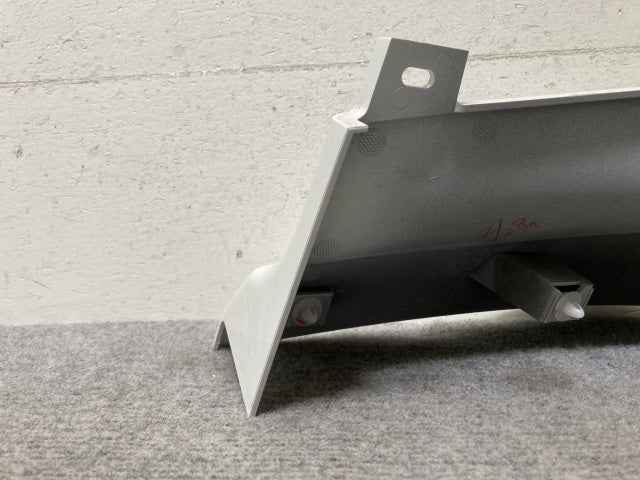 新車取り外し!ギガ 大型 2代目 2015- 10t 純正 右 アッパー フロント コーナーパネル/コーナーカバー ホワイト ソリッド いすゞ(138854)