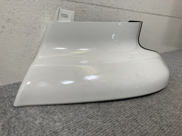 新車取り外し!ギガ 大型 2代目 2015- 10t 純正 左 アッパー フロント コーナーパネル/コーナーカバー ホワイト ソリッド いすゞ(138863)