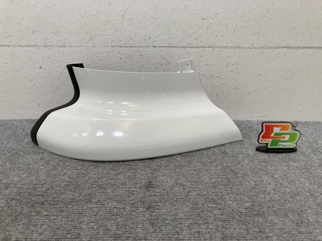 新車取り外し!ギガ 大型 2代目 2015- 10t 純正 右 アッパー フロント コーナーパネル/コーナーカバー ホワイト ソリッド いすゞ(138864)