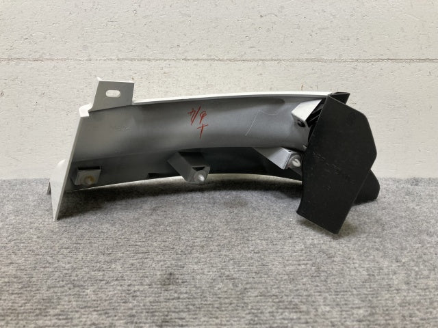 新車取り外し!ギガ 大型 2代目 2015- 10t 純正 右 アッパー フロント コーナーパネル/コーナーカバー ホワイト ソリッド いすゞ(138864)
