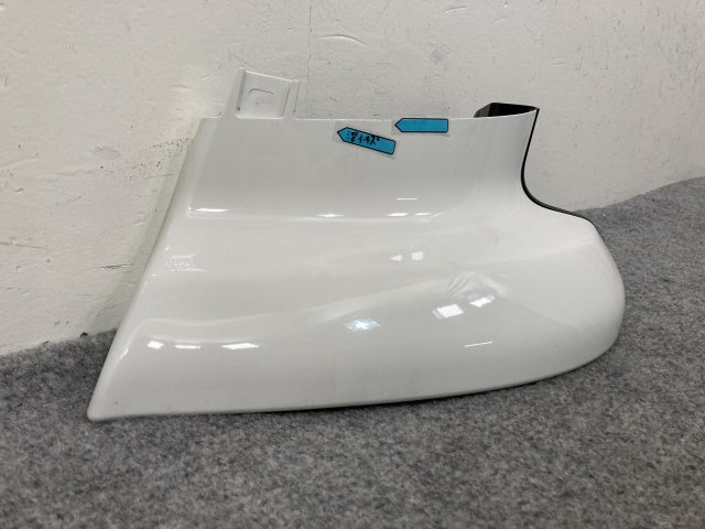 新車取り外し!ギガ 大型 2代目 2015- 10t 純正 左 アッパー フロント コーナーパネル/コーナーカバー ホワイト ソリッド いすゞ(138866)
