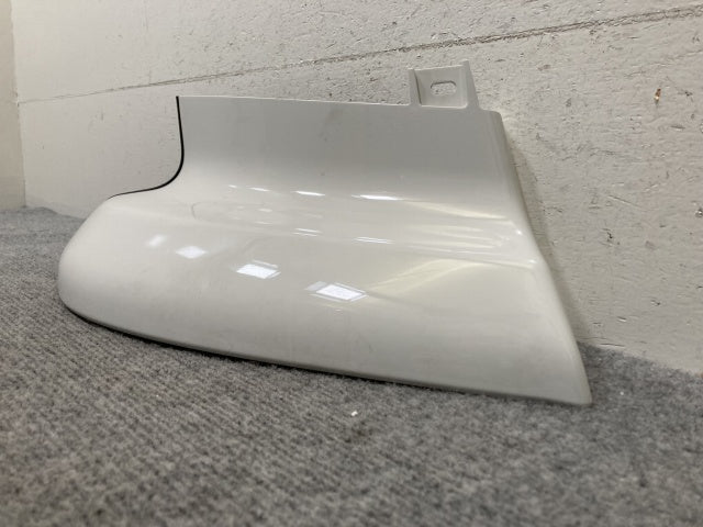 新車取り外し!ギガ 大型 2代目 2015- 10t 純正 右 アッパー フロント コーナーパネル/コーナーカバー ホワイト ソリッド いすゞ(138868)