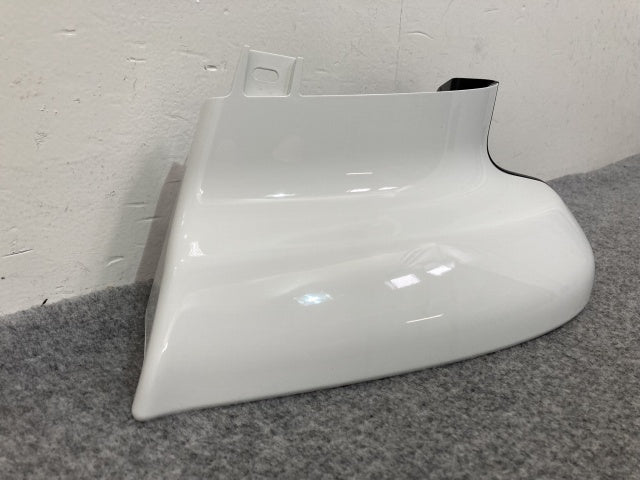 新車取り外し!ギガ 大型 2代目 2015- 10t 純正 左 アッパー フロント コーナーパネル/コーナーカバー ホワイト ソリッド いすゞ(138870)
