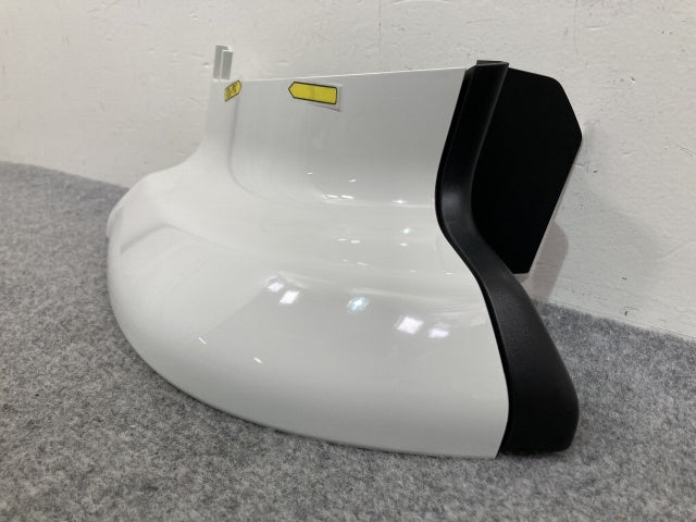 新車取り外し!ギガ 大型 2代目 2015- 10t 純正 左 アッパー フロント コーナーパネル/コーナーカバー ホワイト ソリッド いすゞ(138871)