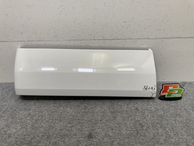 新車取り外し!フォワード 5代目/2007- 純正 右 リア フェンダー フルキャブ用 ホワイト ソリッド いすゞ(138884)