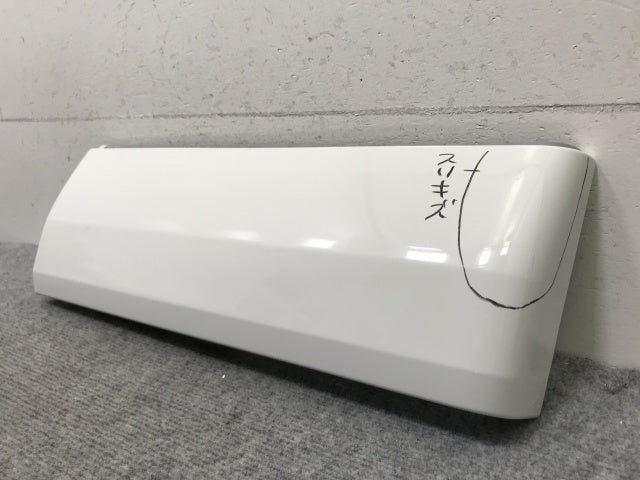 新車取り外し!フォワード 5代目/2007- 純正 左 リア フェンダー フルキャブ用 ホワイト ソリッド いすゞ(138888)