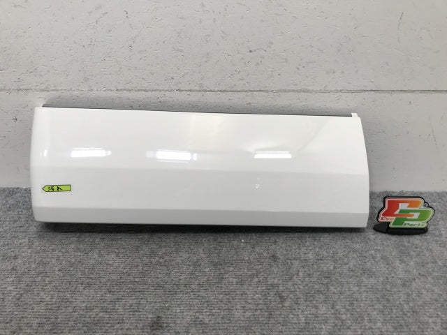 新車取り外し!フォワード 5代目/2007- 純正 右 リア フェンダー フルキャブ用 ホワイト ソリッド いすゞ(138889)