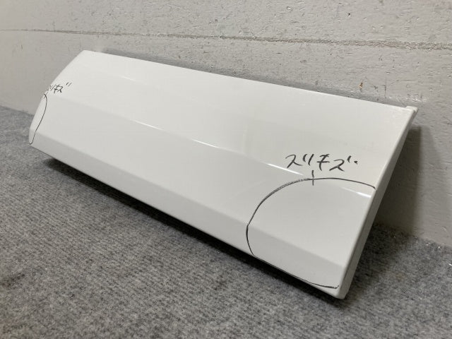 新車取り外し!フォワード 5代目/2007- 純正 右 リア フェンダー フルキャブ用 ホワイト ソリッド いすゞ(138893)