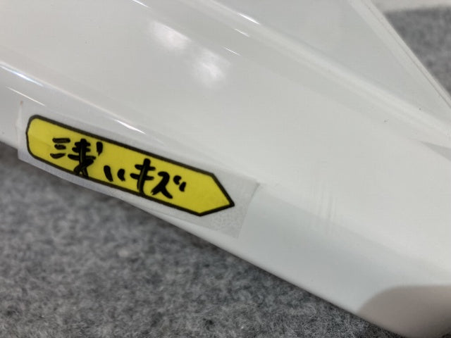 新車取り外し!ギガ 大型 2代目 2015- 10t 純正 右 フロント フェンダー ホワイト ソリッド いすゞ(138894)