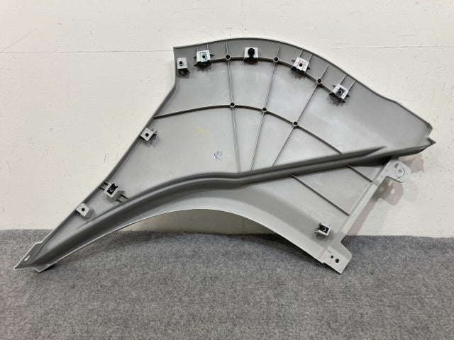 新車取り外し!ギガ 大型 2代目 2015- 10t 純正 右 フロント フェンダー ホワイト ソリッド いすゞ(138894)