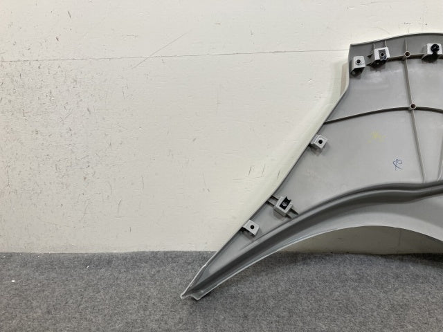 新車取り外し!ギガ 大型 2代目 2015- 10t 純正 右 フロント フェンダー ホワイト ソリッド いすゞ(138894)