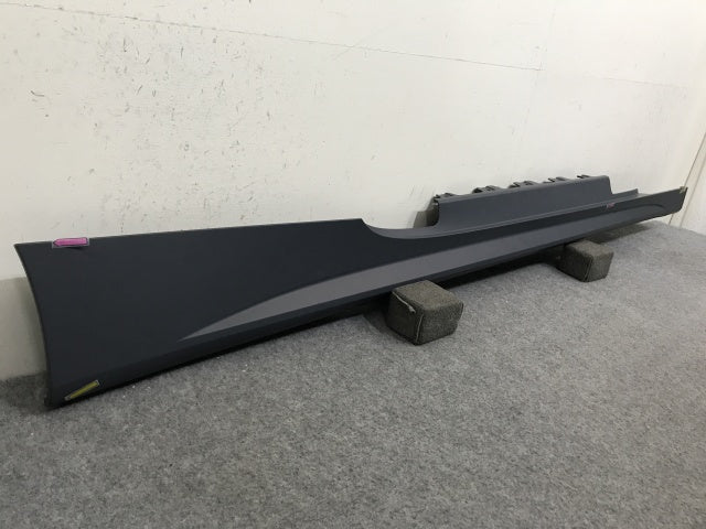 新品!4シリーズ/Mスポーツ G22/G23 純正 右 サイドステップ/サイドスカート 51 77 8075868 サフ BMW(138905)