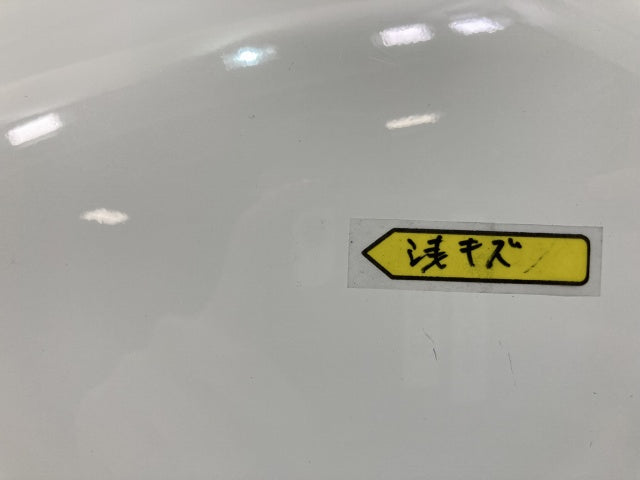 新車取り外し!ギガ 大型 2代目 2015- 10t 純正 左 フロント フェンダー ホワイト ソリッド いすゞ(138907)