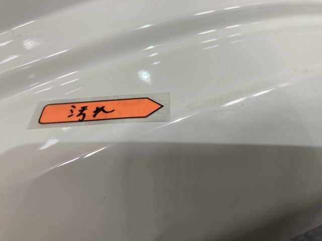 新車取り外し!ギガ 大型 2代目 2015- 10t 純正 左 フロント フェンダー ホワイト ソリッド いすゞ(138911)
