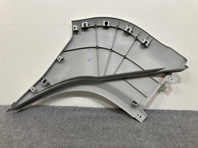 新車取り外し!ギガ 大型 2代目 2015- 10t 純正 右 フロント フェンダー ホワイト ソリッド いすゞ(138917)