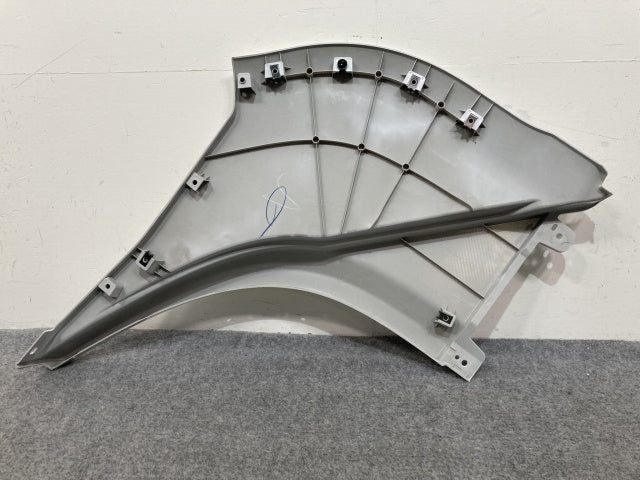 新車取り外し!ギガ 大型 2代目 2015- 10t 純正 右 フロント フェンダー ホワイト ソリッド いすゞ(138918)