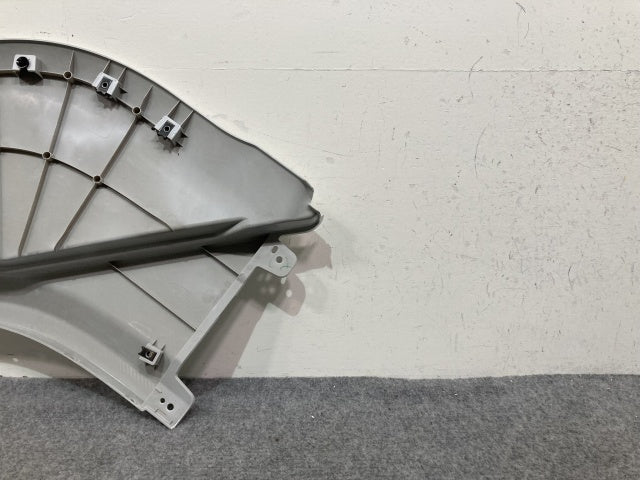 新車取り外し!ギガ 大型 2代目 2015- 10t 純正 右 フロント フェンダー ホワイト ソリッド いすゞ(138918)
