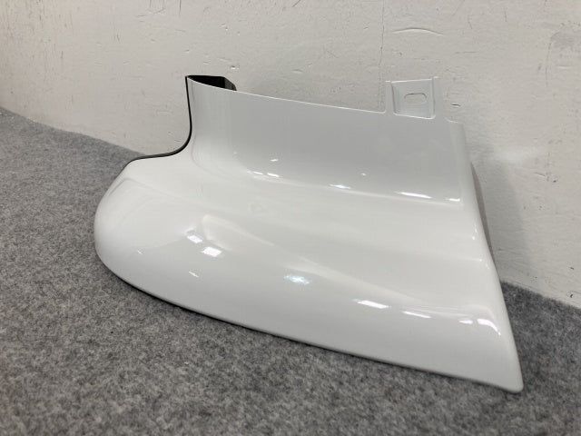 新車取り外し!ギガ 大型 2代目 2015- 10t 純正 右 アッパー フロント コーナーパネル/コーナーカバー ホワイト ソリッド いすゞ(138920)