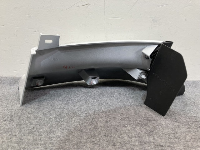新車取り外し!ギガ 大型 2代目 2015- 10t 純正 右 アッパー フロント コーナーパネル/コーナーカバー ホワイト ソリッド いすゞ(138920)