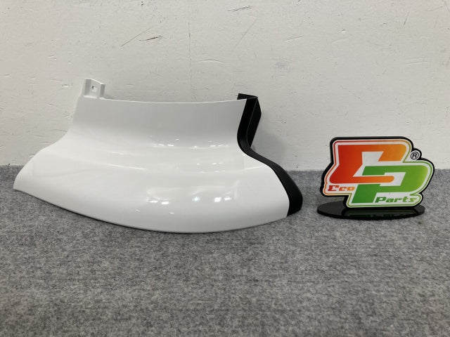 新車取り外し!ギガ 大型 2代目 2015- 10t 純正 左 アッパー フロント コーナーパネル/コーナーカバー ホワイト ソリッド いすゞ(138921)