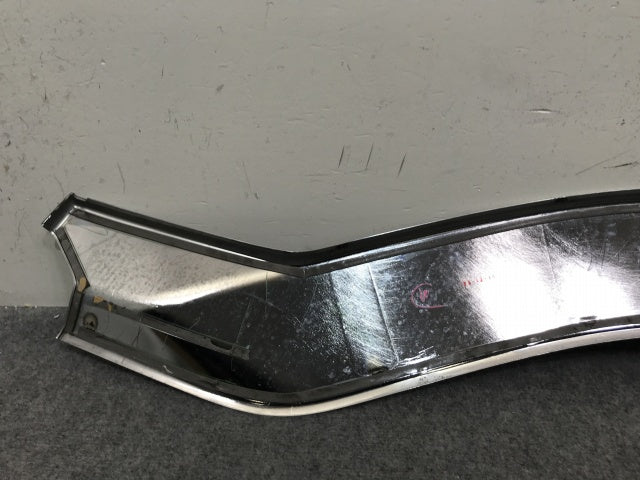 ギガ 大型 2代目 2015- 10t 純正 右 アッパー フロント ドア パネル 1-8679-2141-* メッキ いすゞ(138936)