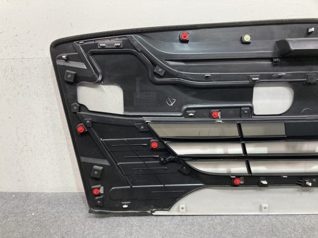 新車取り外し!ギガ 大型 2代目 2015- 10t 純正 フロント グリル/ラジエーターグリル ホワイト ソリッド いすゞ(138937)