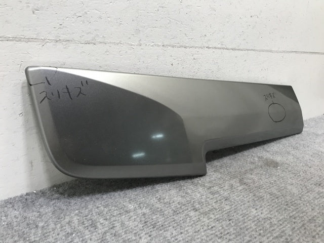 新車取り外し!プロフィア 3代目・2017年- 10t 純正 右 フロント ロア グリル 53142- シルバー メタリック 日野(138938)