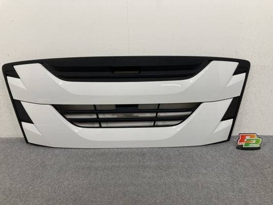 新車取り外し!ギガ 大型 2代目 2015- 10t 純正 フロント グリル/ラジエーターグリル ホワイト ソリッド いすゞ(138943)