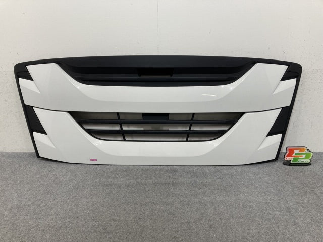 新車取り外し!ギガ 大型 2代目 2015- 10t 純正 フロント グリル/ラジエーターグリル ホワイト ソリッド いすゞ(138944)