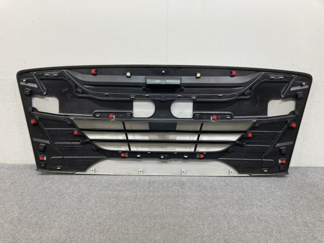 新車取り外し!ギガ 大型 2代目 2015- 10t 純正 フロント グリル/ラジエーターグリル ホワイト ソリッド いすゞ(138944)