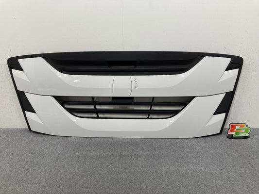 新車取り外し!ギガ 大型 2代目 2015- 10t 純正 フロント グリル/ラジエーターグリル ホワイト ソリッド いすゞ(138950)
