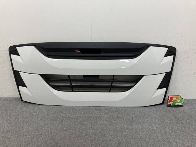 新車取り外し!ギガ 大型 2代目 2015- 10t 純正 フロント グリル/ラジエーターグリル ホワイト ソリッド いすゞ(138951)
