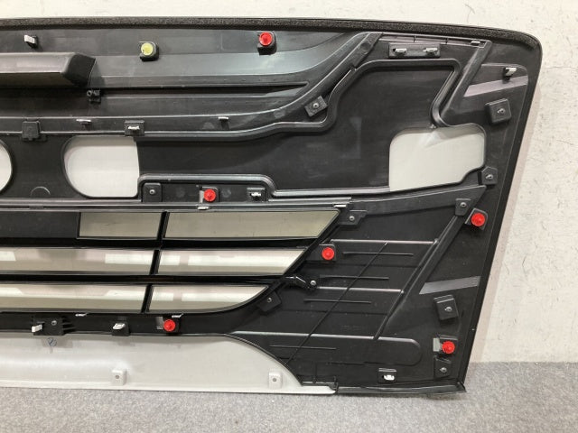 新車取り外し!ギガ 大型 2代目 2015- 10t 純正 フロント グリル/ラジエーターグリル ホワイト ソリッド いすゞ(138955)