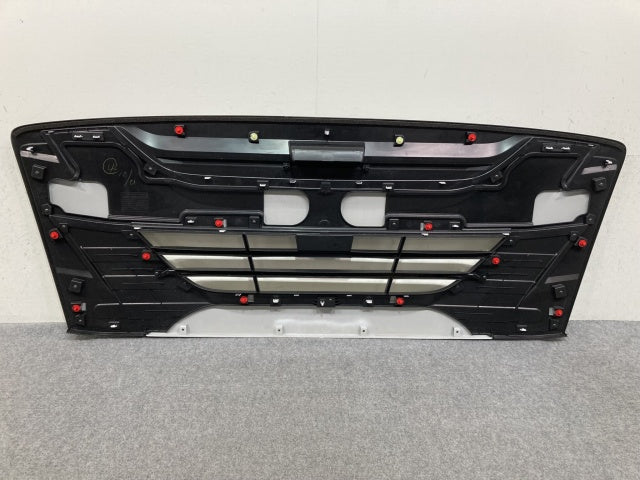 新車取り外し!ギガ 大型 2代目 2015- 10t 純正 フロント グリル/ラジエーターグリル ホワイト ソリッド いすゞ(138957)