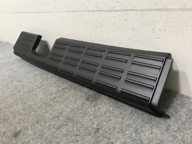 新品!ギガ 大型 2代目 2015- 純正 右 フロント バンパー ステップ 9884912831 素地 いすゞ(138985)