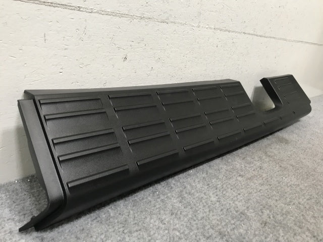 新品!ギガ 大型 2代目 2015- 純正 左 フロント バンパー ステップ 9884912831 素地 いすゞ(138986)