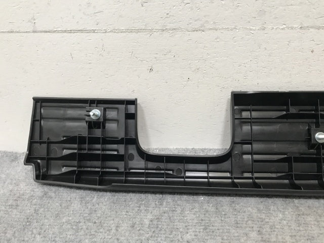 新品!ギガ 大型 2代目 2015- 純正 左 フロント バンパー ステップ 9884912831 素地 いすゞ(138986)