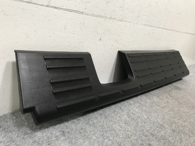 新品!ギガ 大型 2代目 2015- 純正 右 フロント バンパー ステップ 9884912831 素地 いすゞ(138987)