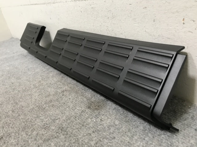 新品!ギガ 大型 2代目 2015- 純正 右 フロント バンパー ステップ 9884912831 素地 いすゞ(138987)