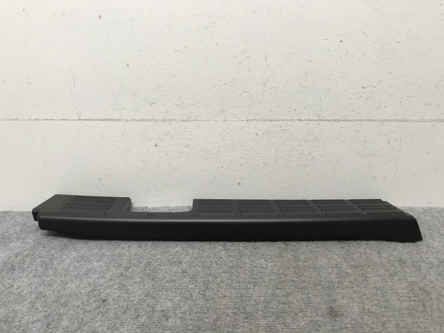 新品!ギガ 大型 2代目 2015- 純正 右 フロント バンパー ステップ 9884912831 素地 いすゞ(138987)