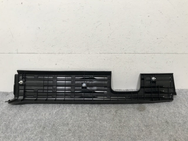 新品!ギガ 大型 2代目 2015- 純正 右 フロント バンパー ステップ 9884912831 素地 いすゞ(138987)