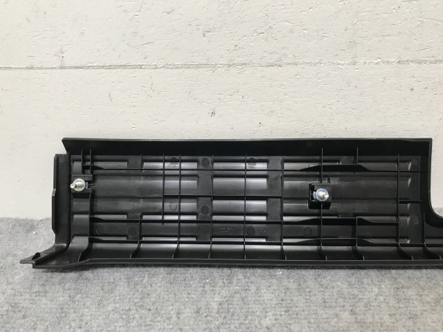 新品!ギガ 大型 2代目 2015- 純正 右 フロント バンパー ステップ 9884912831 素地 いすゞ(138987)